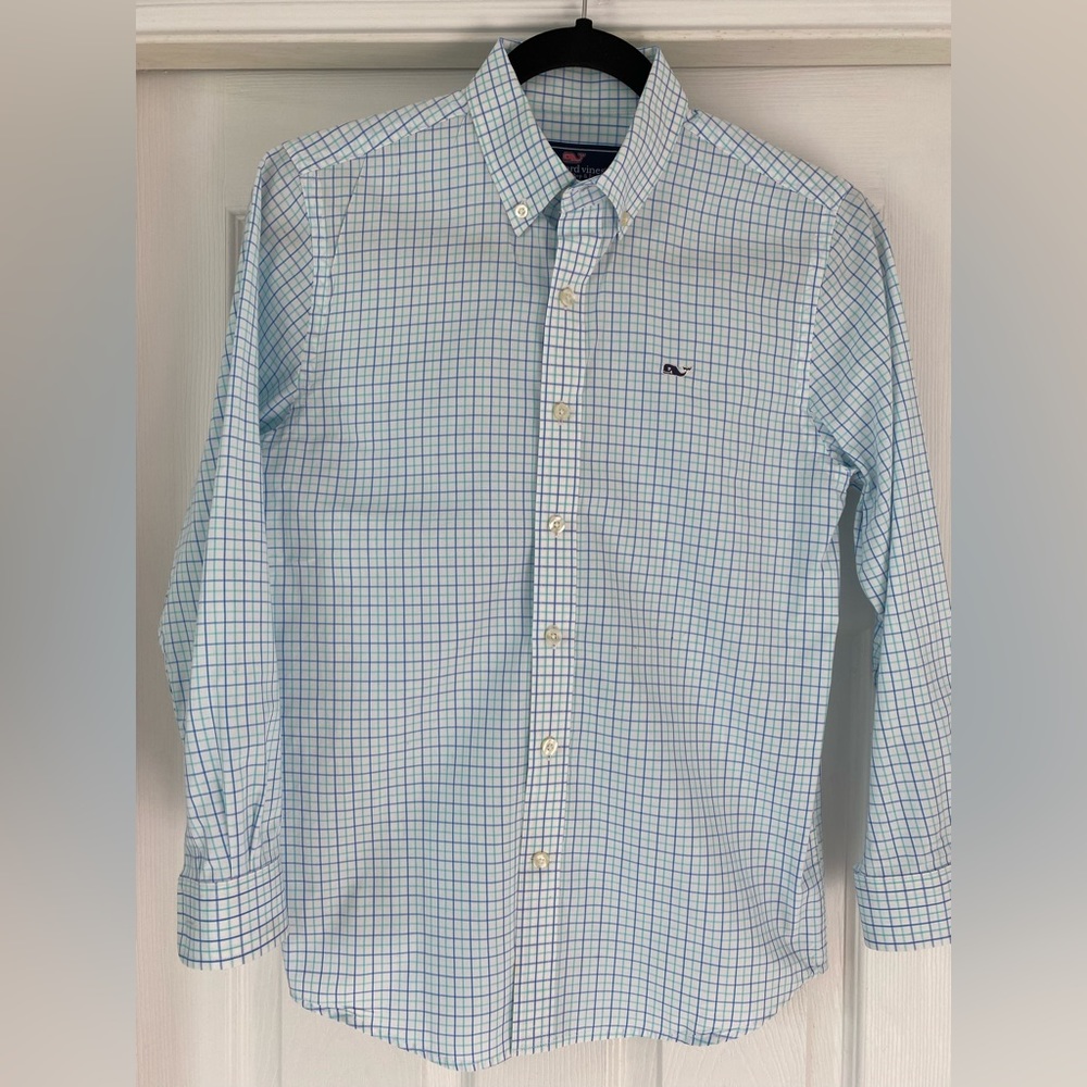 Vineyard and Vines Boys Long Sleeve Button Down Size 12-14 or Medium